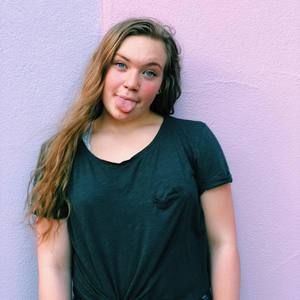 Meet your Posher, Paula